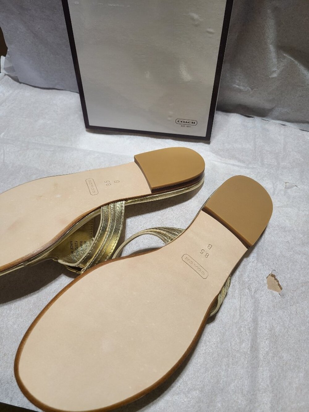 Coach Rumor Metallic Gold Leather Amber Cabochon Medallion Thong Sandals - Picture 2 of 5